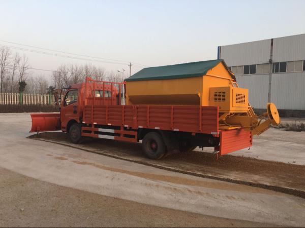 東風(fēng)多利卡除雪車 中型載貨汽車